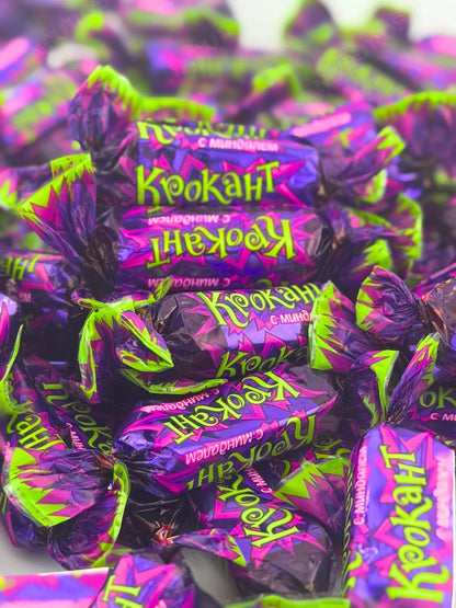「クロカント」ナッツクランチと塩キャラメル入りチョコ 菓子