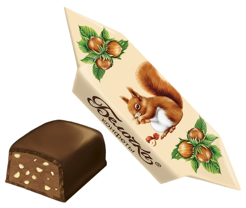 「ベーロチカ」（小さなリス）ヘーゼルナッツ入りチョコ菓子（プラリネ）