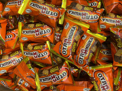 クリスピーウエハースチョコレート「オトロミーシカ」キャラメル＆クランチ