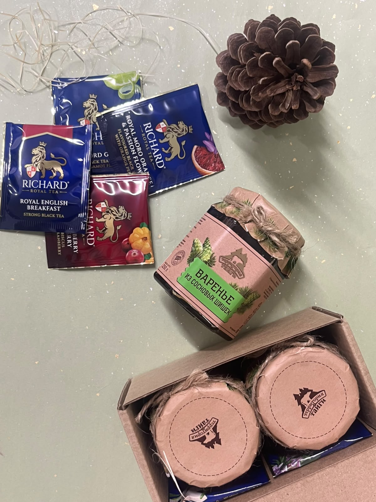 ギフトセット「シベリアからの贈り物」松ぼっくりジャム（クラシック）250g　（2個入り）