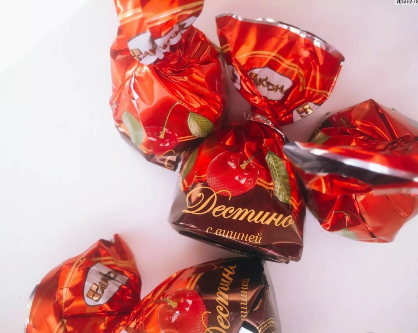 「デスティーノ」チェリー入りチョコレート